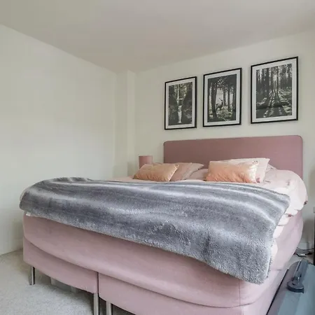 Central 3 Bed/2 Bath Canal *